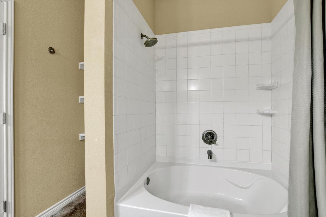 Romantic Oasis With Hot Tub Near Fred And Wineries! 弗雷德里克斯堡 外观 照片